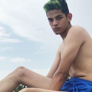 Meet your Posher, Cristian